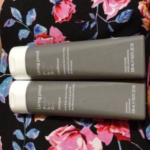 Shampoo and conditioner brand new never been used full bottles